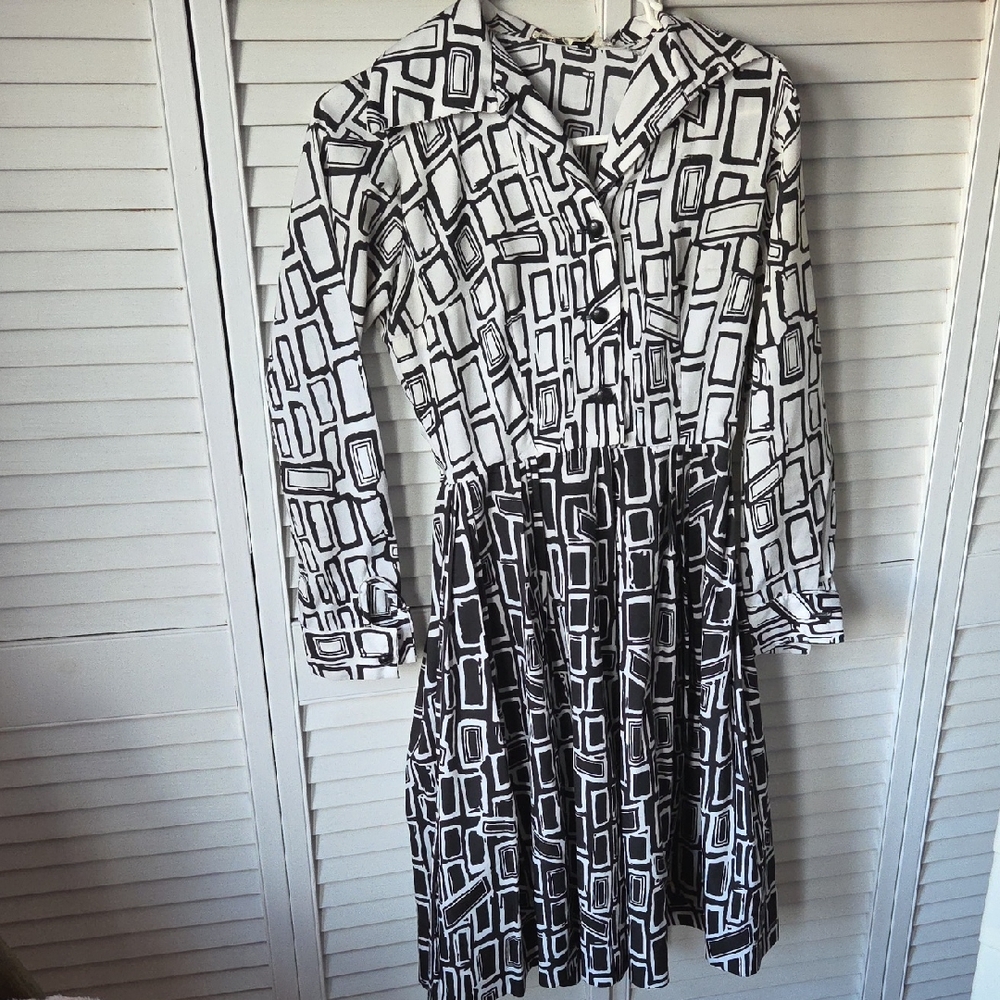 Saks Fifth Avenue Vintage Black and White Patterned Dress